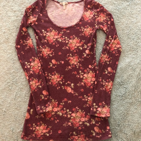 PacSun Tops - Floral thermal top from pacsun